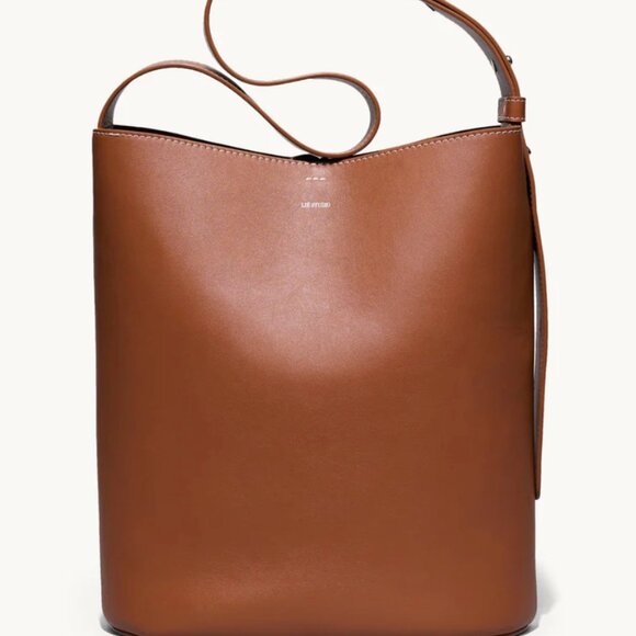Lie Studio Norma Bucket Tote Bag Toffee Brown / Cognac - Picture 1 of 12